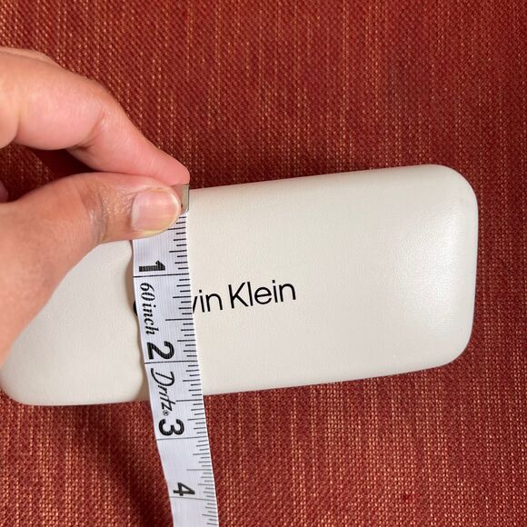 Calvin Klein White Sunglasses Eyeglasses Clamshell Glasses Hard Case - Picture 3 of 6